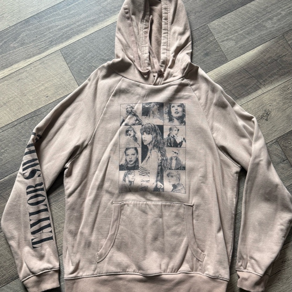 Taylor Swift Graphic Hoodie - beige size large